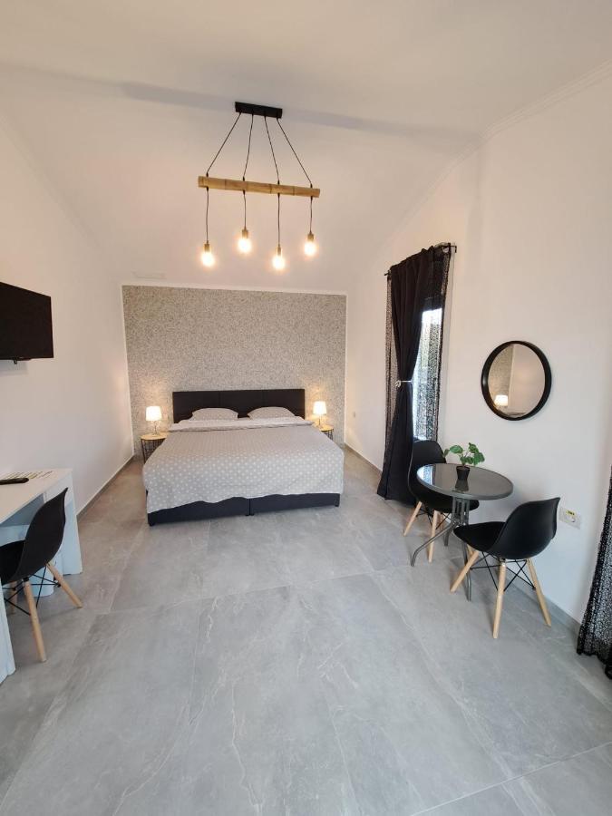 Kevin&Jessica Rooms Giarmata Exterior foto